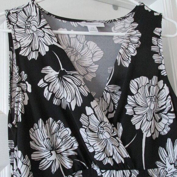 Motherhood Maternity Sleeveless‎ Long Dress Womens Medium Black Floral V Neck - Picture 2 of 4